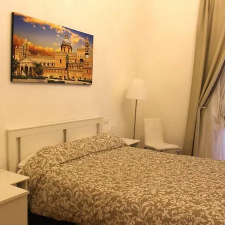 Апартаменты La Dimora Dell'artista Палермо